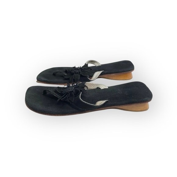 Nordstrom 𑁍 Suede 3D Flower Thong Wood Wedge Sandals 𑁍 Black Size 11.5 29 𑁍 - Picture 8 of 16